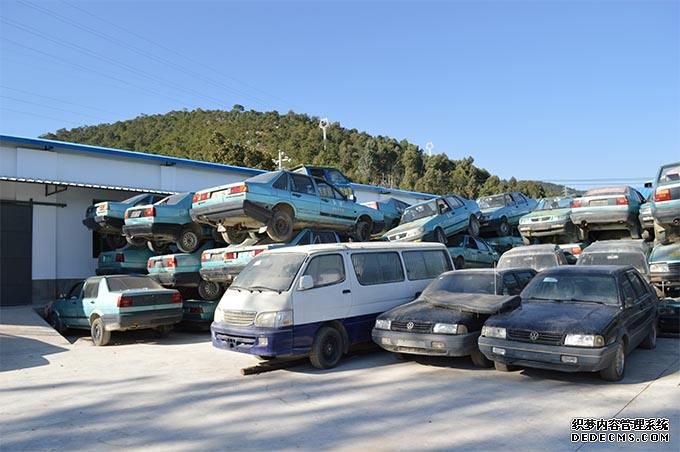 汽車報(bào)廢規(guī)定又有變動(dòng)，車主看完直搖頭：這車還怎么開？